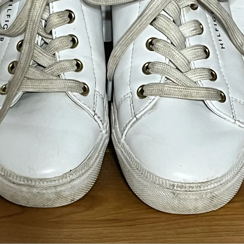 Tommy Hilfiger Womens 6.5 Laddin Casual‎ Lace Up Sneakers White Faux Leather